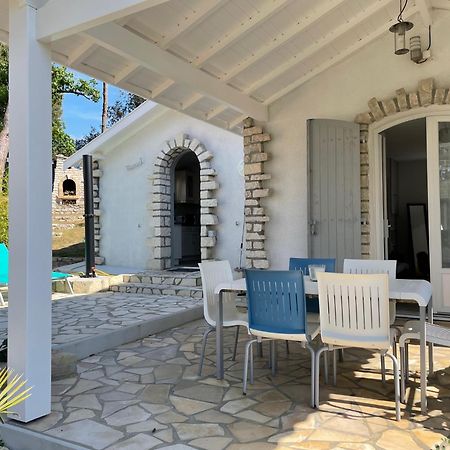 Adorable Petite Maison A 400M De La Mer Βίλα Saint-Georges-de-Didonne Εξωτερικό φωτογραφία