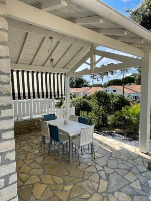 Adorable Petite Maison A 400M De La Mer Βίλα Saint-Georges-de-Didonne Εξωτερικό φωτογραφία